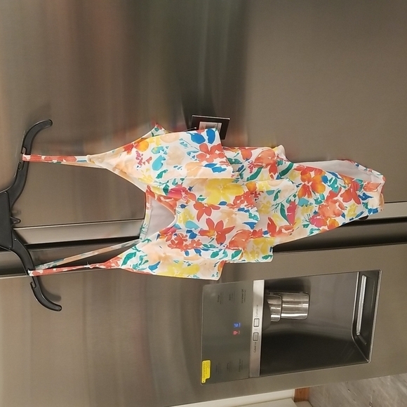 💕ELLEN TRACY💕 One Piece Ruffle Swimsuit ~ Abstract Floral Print 8 NWT - Picture 1 of 12